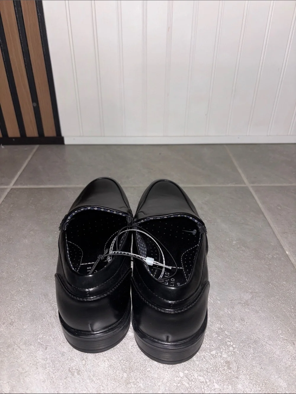 Perry Ellis Men's Black Slip-On Dress Loafers